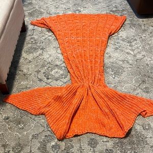Mermaid snuggle blanket, never used, pet-free, smoke-free